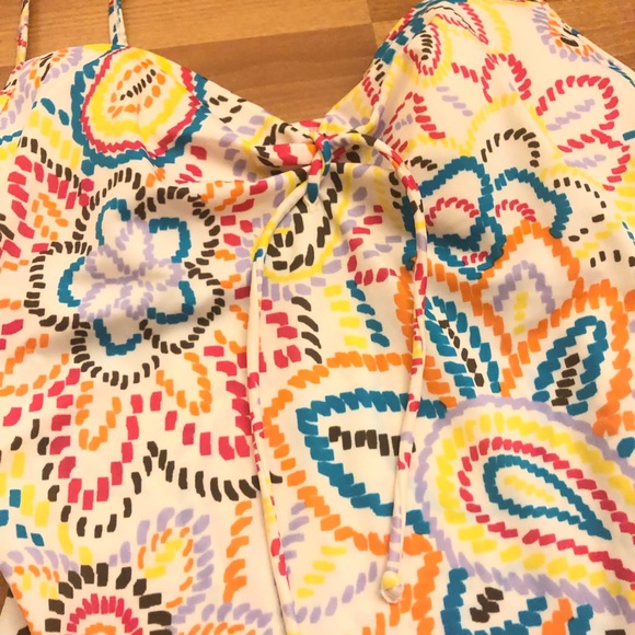 SOLD Victoria’s Secret Swimsuit Top - Picture 4 of 8